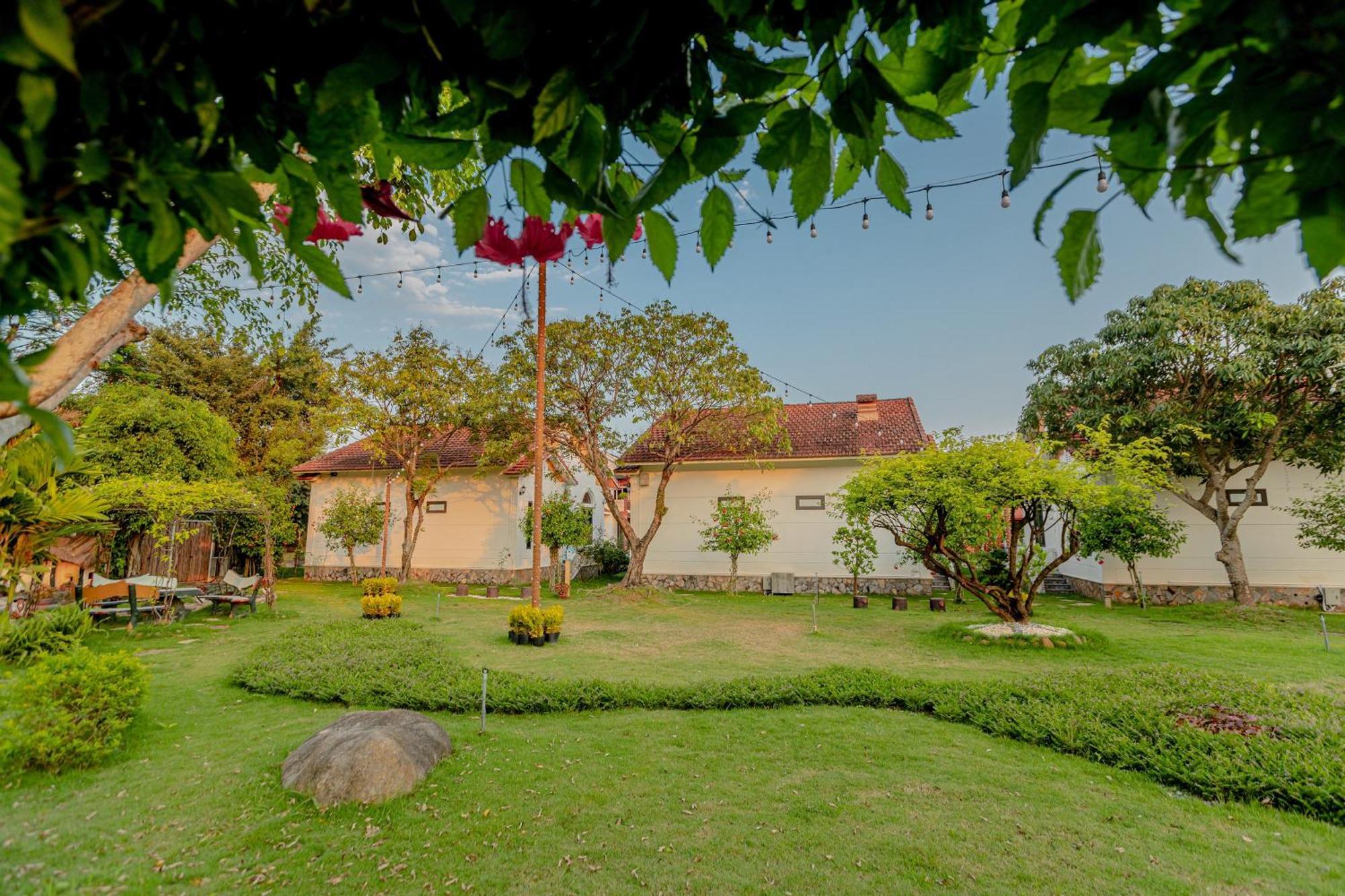 Hoa Lu Garden Resort Ninh Binh Buitenkant foto